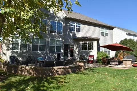 Exterior - 3543 Tournament Dr, Elgin, IL 60124 photo 7 of 10