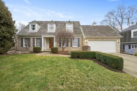 3 Windwood Dr, Sugar Grove, IL 60554