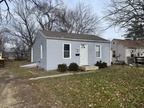 328 Belteberg Rd, Loves Park, IL 61111