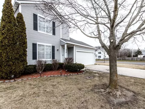 238 Pennsbury Ct, Round Lake Beach, IL 60073