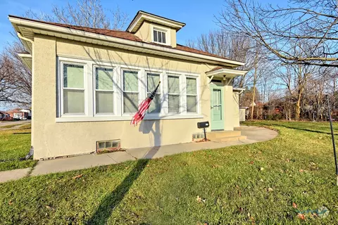 222 S Glen Ave, Oglesby, IL 61348