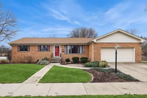 14 N Owen St, Mount Prospect, IL 60056