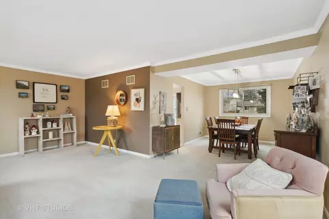 1503 Darwin Ln, Wheaton, IL 60189 photo 7