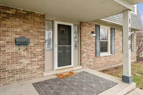 1503 Darwin Ln, Wheaton, IL 60189 photo 3