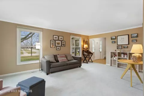 1503 Darwin Ln, Wheaton, IL 60189 photo 6