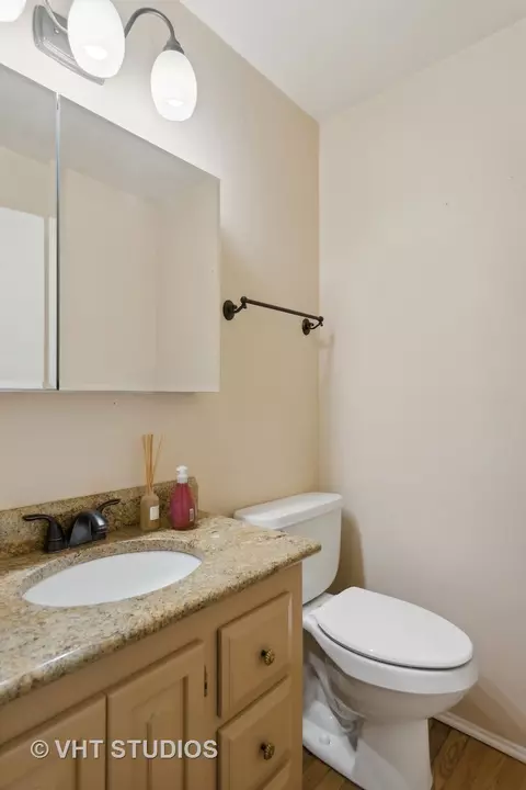 1503 Darwin Ln, Wheaton, IL 60189 photo 22