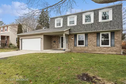 1503 Darwin Ln, Wheaton, IL 60189 photo 2