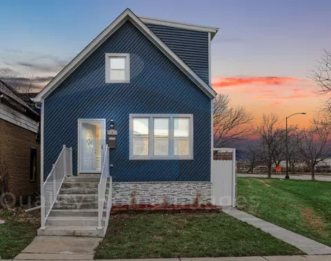 8 W 112th St, Chicago, IL 60628
