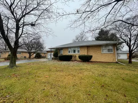 1203 W Bloomington Rd, Champaign, IL 61821 photo 2