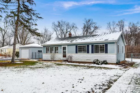 586 Front St, Lisle, IL 60532