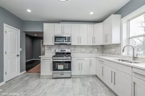 126 E 117th St, Chicago, IL 60628 photo 5