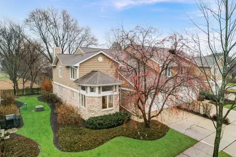 106 Woodstone Dr, Buffalo Grove, IL 60089