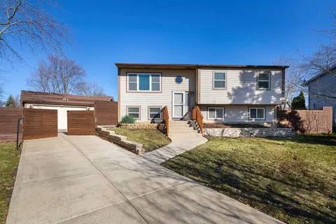 336 Gehrig Cir, Bolingbrook, IL 60440