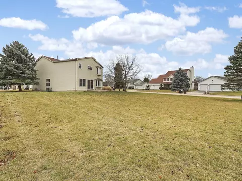 301 Whitmore Trl, Mchenry, IL 60050 photo 27
