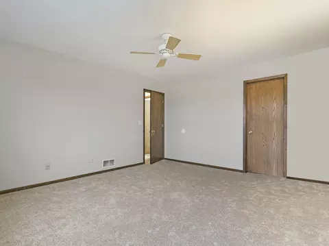301 Whitmore Trl, Mchenry, IL 60050 photo 12