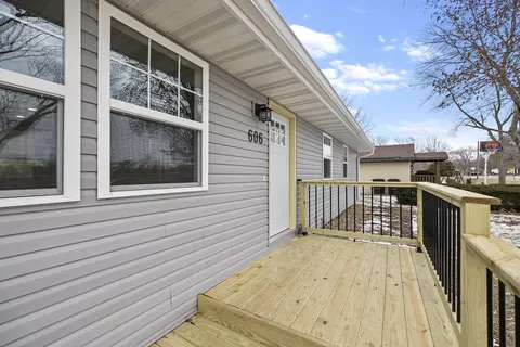 606 W Charles St, Mclean, IL 61754 photo 6