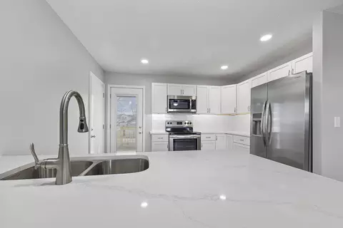 606 W Charles St, Mclean, IL 61754 photo 14