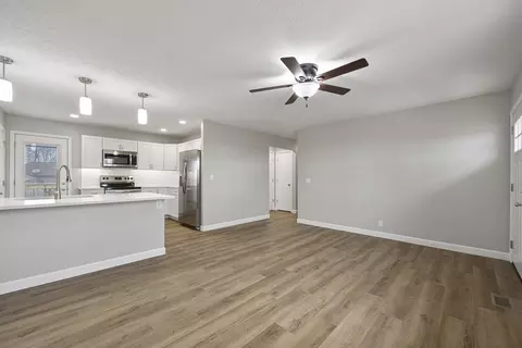606 W Charles St, Mclean, IL 61754 photo 7