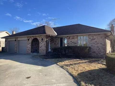 115 Somerset Rd, Willowbrook, IL 60527