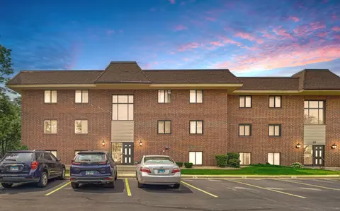 141 E Janata Blvd #2B, Lombard, IL 60148