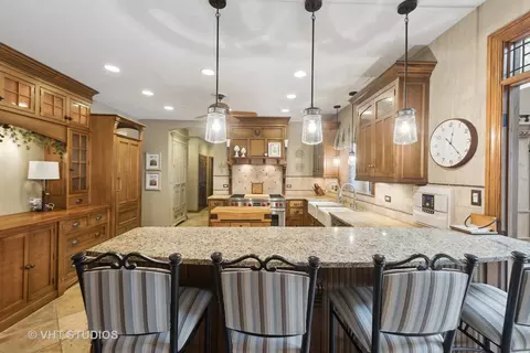 148 Circle Ridge Dr, Burr Ridge, IL 60527 photo 6