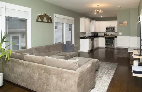 9544 Jackson Ave, Brookfield, IL 60513 photo 4
