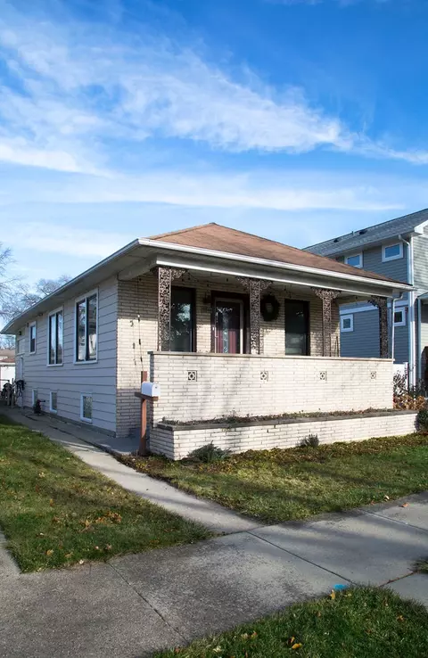 9544 Jackson Ave, Brookfield, IL 60513 photo 2