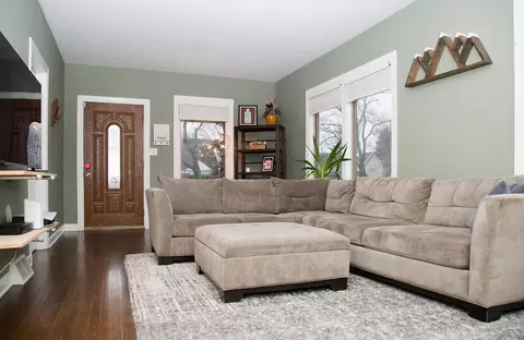 9544 Jackson Ave, Brookfield, IL 60513 photo 3
