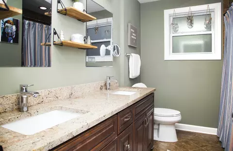 9544 Jackson Ave, Brookfield, IL 60513 photo 10