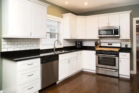 9544 Jackson Ave, Brookfield, IL 60513 photo 5