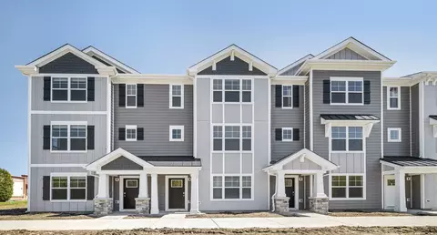 2217 Glacier St, Mundelein, IL 60060