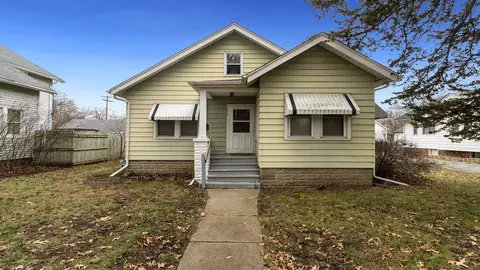 2119 Fremont St, Rockford, IL 61103