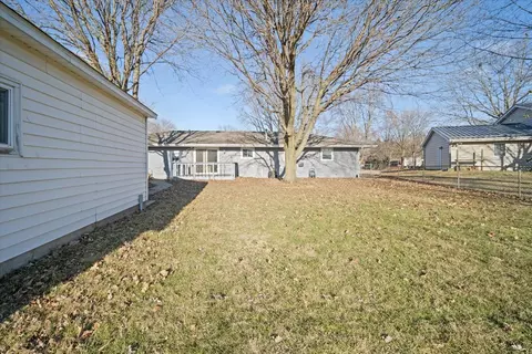 Exterior - 315 Robert Dr, Normal, IL 61761 photo 5 of 8