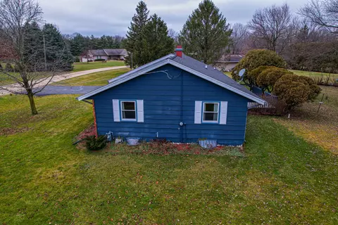 Exterior - 5946 E Scott Dr, Byron, IL 61010 photo 10 of 25