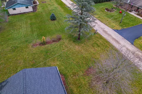 Exterior - 5946 E Scott Dr, Byron, IL 61010 photo 9 of 25