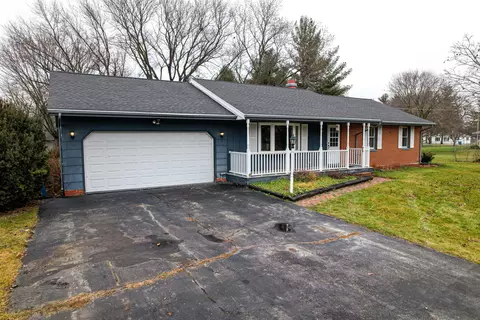 Exterior - 5946 E Scott Dr, Byron, IL 61010 photo 7 of 25