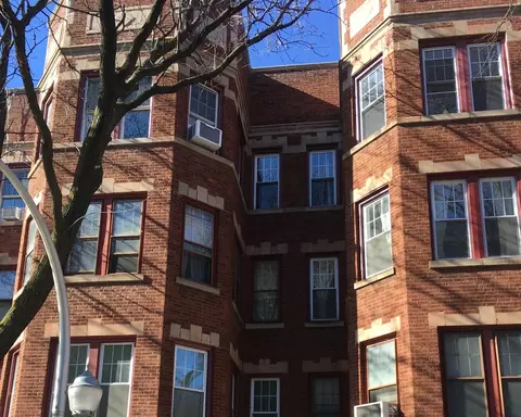 7004 S Oglesby Ave #2N, Chicago, IL 60649