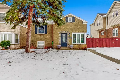 8507 River Grove Ave, River Grove, IL 60171