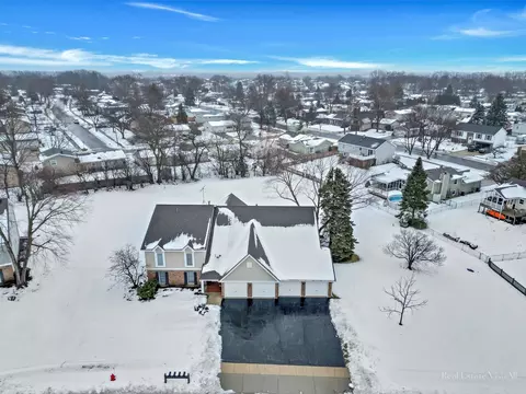 308 N Thornwood Dr #4C, Mchenry, IL 60050