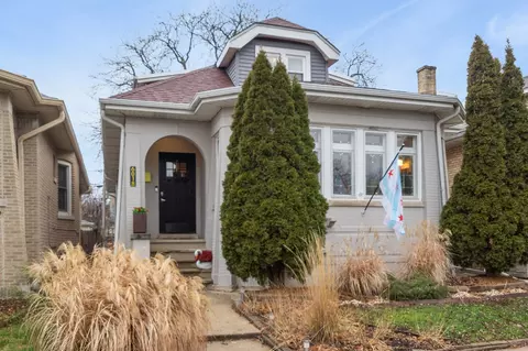 6018 N Maplewood Ave, Chicago, IL 60659