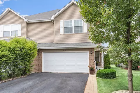 516 N Maggie Ln, Romeoville, IL 60446