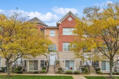 17945 Fountain Cir, Orland Park, IL 60467
