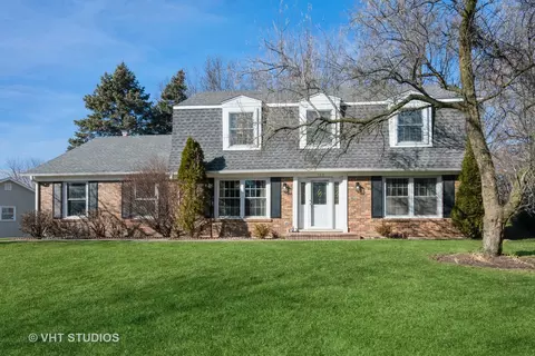 25 W160 Brandywine Ct, Naperville, IL 60540