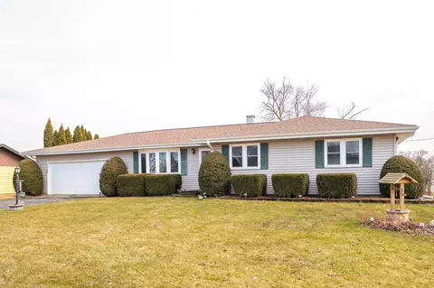 1106 Davison St, Joliet, IL 60433