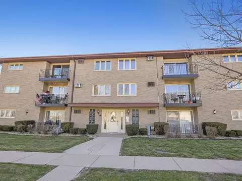 11024 Kilpatrick Ave #11, Oak Lawn, IL 60453