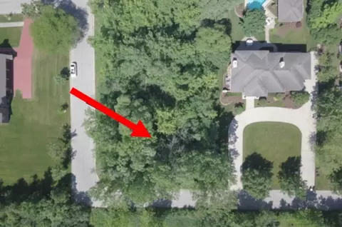 10 S280 Grant St, Burr Ridge, IL 60527