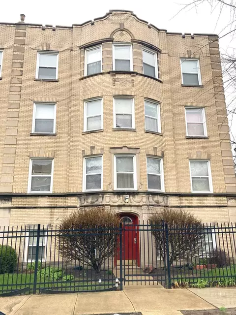 6305 N Claremont Ave #3, Chicago, IL 60659