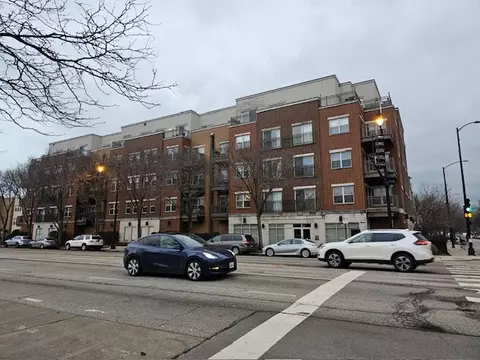 1155 W Roosevelt Rd #403, Chicago, IL 60608