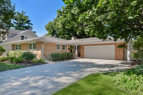 576 S Charlotte St, Lombard, IL 60148