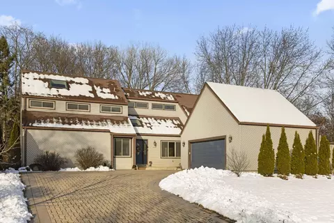 27 W148 Robert Ave, Naperville, IL 60565